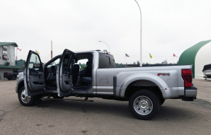 used truck, 2022 Ford F450 CrewCab Limited SuperDuty, 4x4, fordpassconnect, build tough