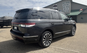used vehicle, used SUV, 2022 Lincoln Navigator Reserve,  used vehicle for sale, used SUV for sale,  used vehicle for sale near me, used SUV for sale near me,,  used vehicle for sale Prince Albert, used SUV for sale Prince Albert, Used Vehicle Saskatchewan, used SUV Saskatchewan, used car dealership near me, car dealership near me, local car dealership, near me, used Ford car for sale, used Toyota car for sale, used Lincoln for sale, used chevy for sale