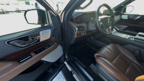 used vehicle, used SUV, 2022 Lincoln Navigator Reserve,  used vehicle for sale, used SUV for sale,  used vehicle for sale near me, used SUV for sale near me,,  used vehicle for sale Prince Albert, used SUV for sale Prince Albert, Used Vehicle Saskatchewan, used SUV Saskatchewan, used car dealership near me, car dealership near me, local car dealership, near me, used Ford car for sale, used Toyota car for sale, used Lincoln for sale, used chevy for sale