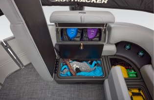 Best Pontoon Boat, Sun Tracker Pontoon Boats, New Pontoon Boat, Used Pontoon Boat, Pontoon Boat For Sale, Pontoon Boat For Sale by Owner, Best Boat Saskatchewan, Best Boat Prince Albert, Best Boat British Columbia, Best Boat Okanagan, Best Boat Alberta, Best Boat Manitoba, Pontoon Boat For Sale Near Me, Pontoon Boat For Sale by Owner,  MinnKota, Lowrance, Mercury Marine,Avalon, Sunchaser, Princecraft, Pontoon Boat-Auto Trader, Pontoon Boat-Kijiji, Boat For Sale-Facebook Marketplace