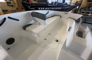 Best Sport Bowrider and Deck Fiberglass Boat, Tahoe Sport Bowrider and Deck Fiberglass Boats, New Sport Bowrider and Deck Fiberglass Boat, Used Sport Bowrider and Deck Fiberglass, Best Family Boat, Best Priced Boat, Best Boat Brands, Top Boat Brands, Top 10 Sport Bowrider and Deck Fiberglass, Top 10 Sale Priced Sport Bowrider and Deck Fiberglass Boats, Sport Bowrider and Deck Fiberglass Boat For Sale, Best Boat Saskatchewan, Best Boat Prince Albert,  Best Boat British Columbia, Best Boat Okanagan, Best Boat