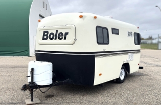 used boler travel trailer, Boler trailer, fiberglass trailer, molded trailer, lightweight trailer, vintage camper, "egg on wheels", Winnipeg-made trailer