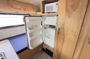 used boler travel trailer, Boler trailer, fiberglass trailer, molded trailer, lightweight trailer, vintage camper, "egg on wheels", Winnipeg-made trailer