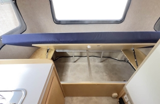 used boler travel trailer, Boler trailer, fiberglass trailer, molded trailer, lightweight trailer, vintage camper, "egg on wheels", Winnipeg-made trailer