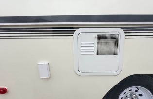 used boler travel trailer, Boler trailer, fiberglass trailer, molded trailer, lightweight trailer, vintage camper, "egg on wheels", Winnipeg-made trailer